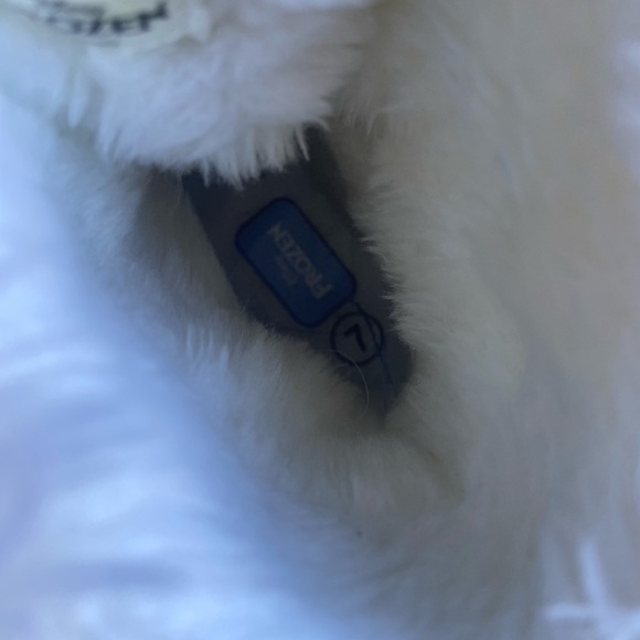 Frozen kids shoes size 7 - Picture 6 of 6